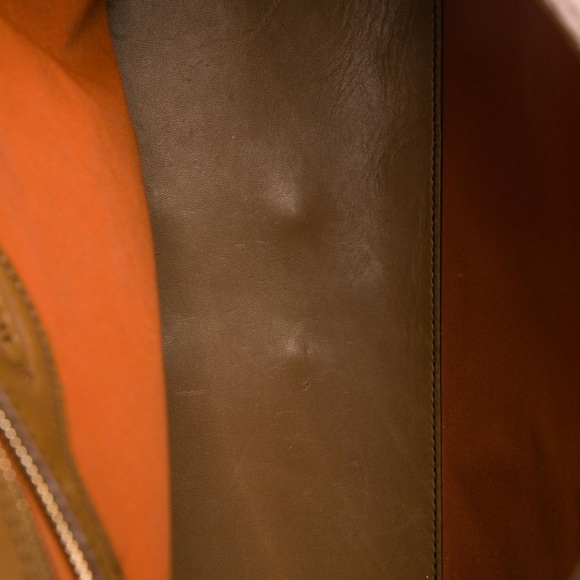 Tod's Tan Leather Shoulder Bag with Curved Handle - Picture 5 of 7